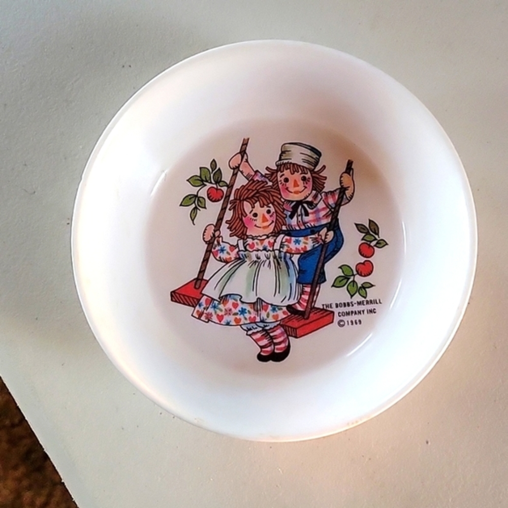 Raggedy Ann and Andy Vintage Oneida Melamine Small Bowl- 1969